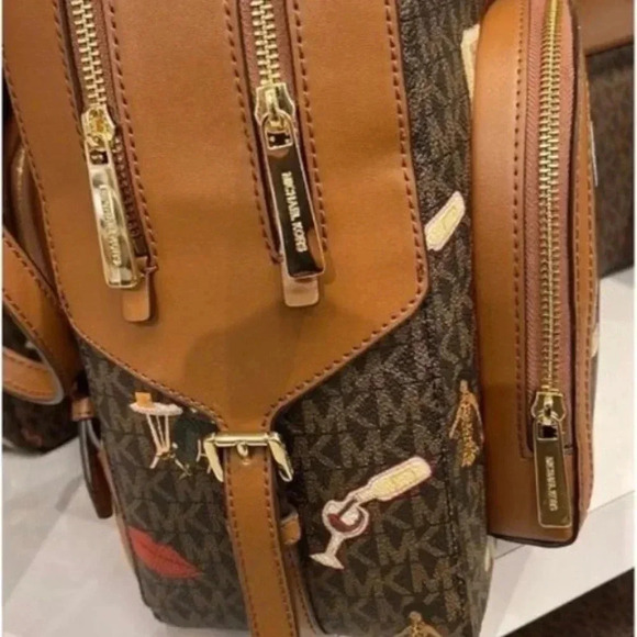 MICHAEL KORS JET SET GIRLS LARGE ZIP JAYCEE BACKPACK - BROWN MULTI - Picture 10 of 11